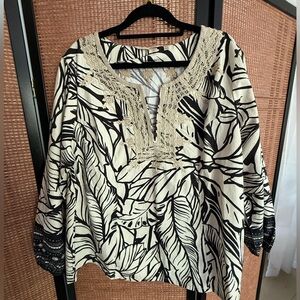 Soft Surroundings Black and Cream Leaf Print Blouse